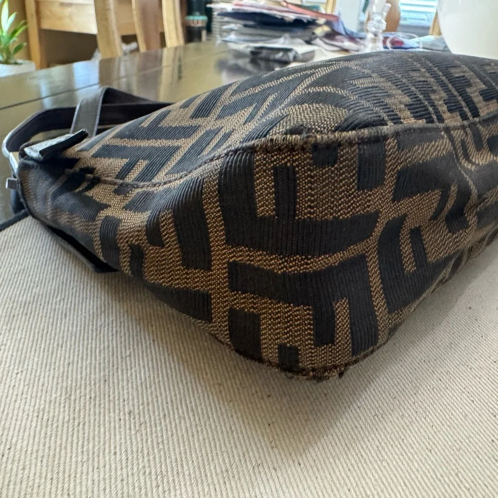 FENDI Zucca Shoulder Bag in Tobacco - Picture 7 of 12